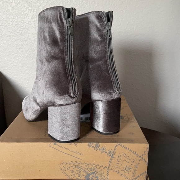 Free people boot/price firm/no offers - Picture 2 of 4